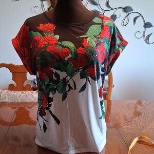 SHEIN Red, Green & White Floral Short Sleeve Tee